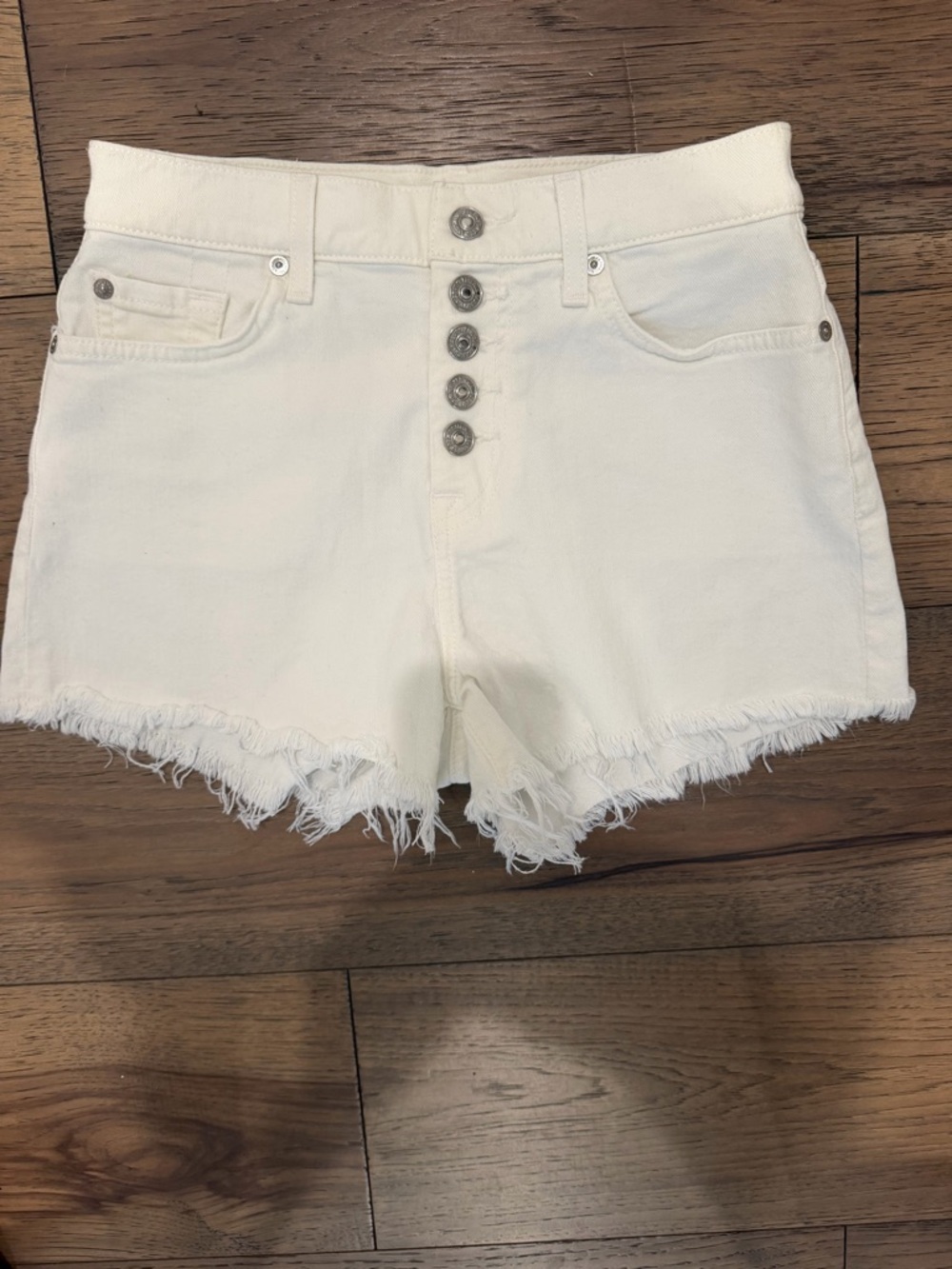 7 For All Mankind White Button-Fly Frayed Hem Denim Shorts - Comfort Stretch 26
